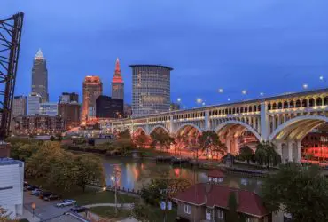 Cleveland City Installs Smart Streetlights Control Network
