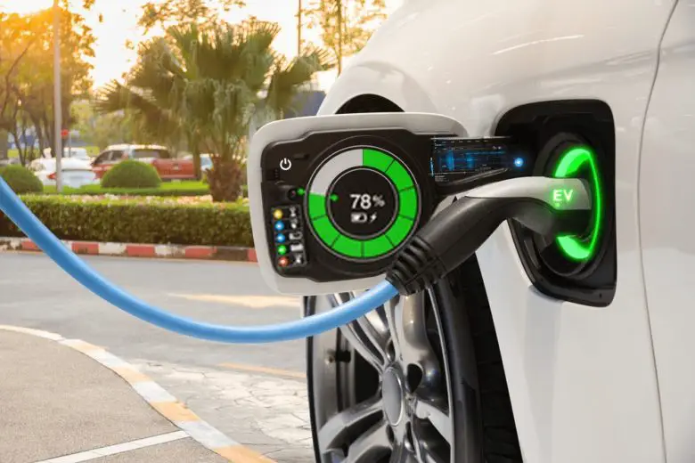 Engineering Breakthrough: Fully Recharge Electric Vehicle in 10-minutes